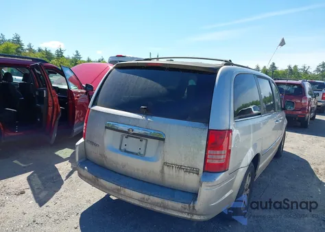 2009 Chrysler Town & Country Touring из США, поврежденный, VIN 2A8HR54169R614944